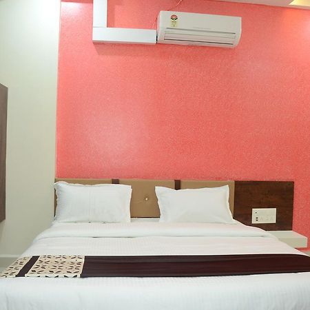 Hotel Bansidhar โสมนัส ภายนอก รูปภาพ