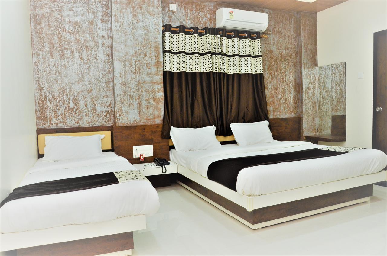 Hotel Bansidhar โสมนัส ภายนอก รูปภาพ