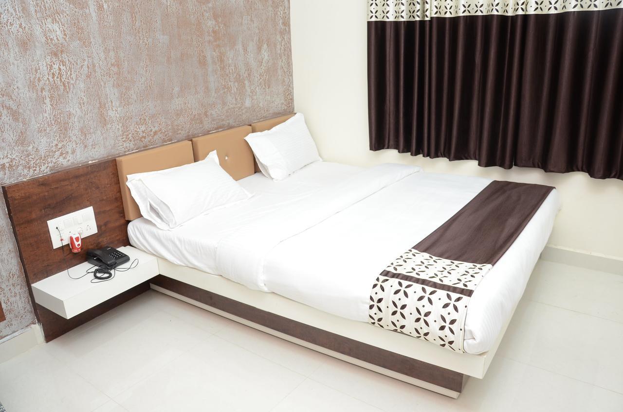 Hotel Bansidhar โสมนัส ภายนอก รูปภาพ