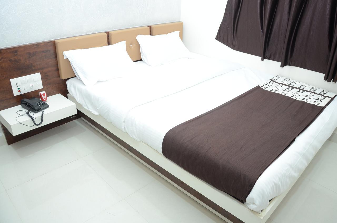 Hotel Bansidhar โสมนัส ภายนอก รูปภาพ
