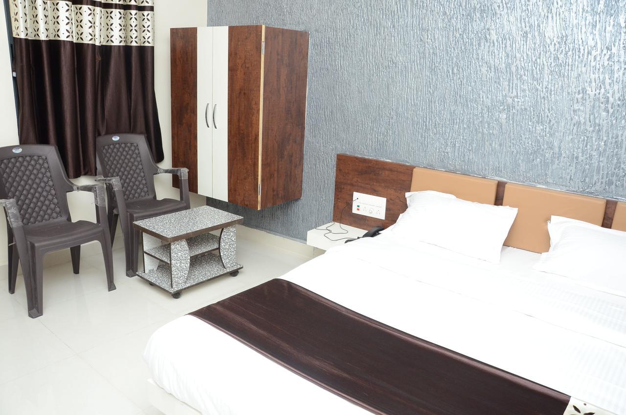 Hotel Bansidhar โสมนัส ภายนอก รูปภาพ